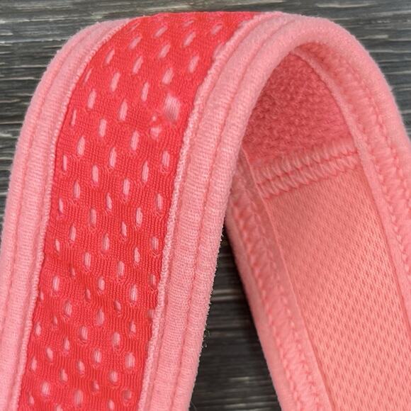 INCREDIBLE by Victoria's Secret Sports Bra Size 36D Pink Crossback Full Support - Picture 9 of 9